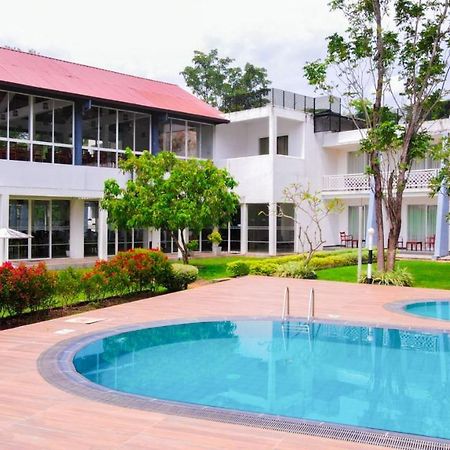 Hotel Lavendish Wild Safari à Wasgamuwa Extérieur photo