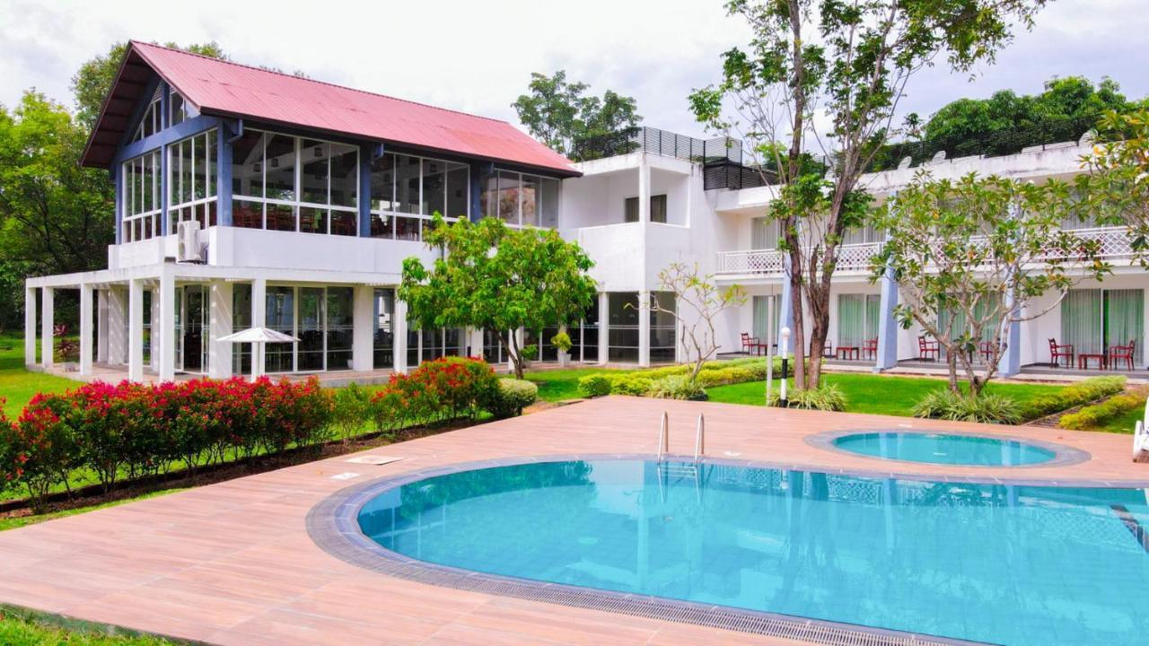 Hotel Lavendish Wild Safari à Wasgamuwa Extérieur photo